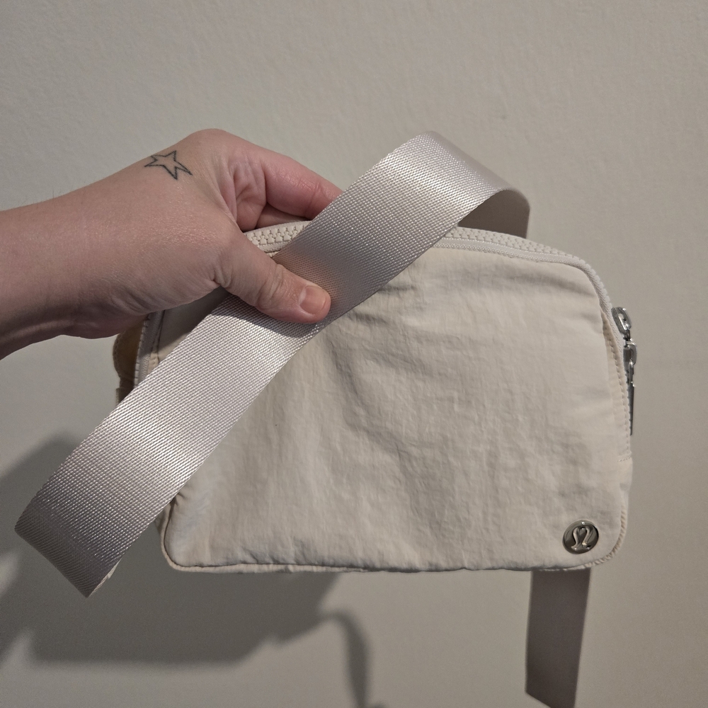 LULULEMON BELT BAG